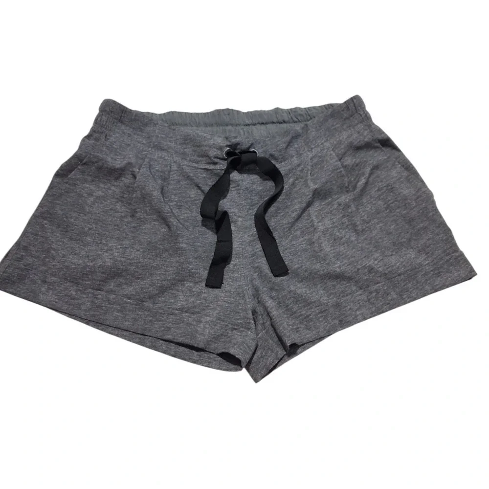 Lululemon Spring Break Away Shorts  Women's 10 Active Athletic Athleisure Preppy